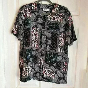 PacSun Floral Paisley Button Down Men’s Size Large